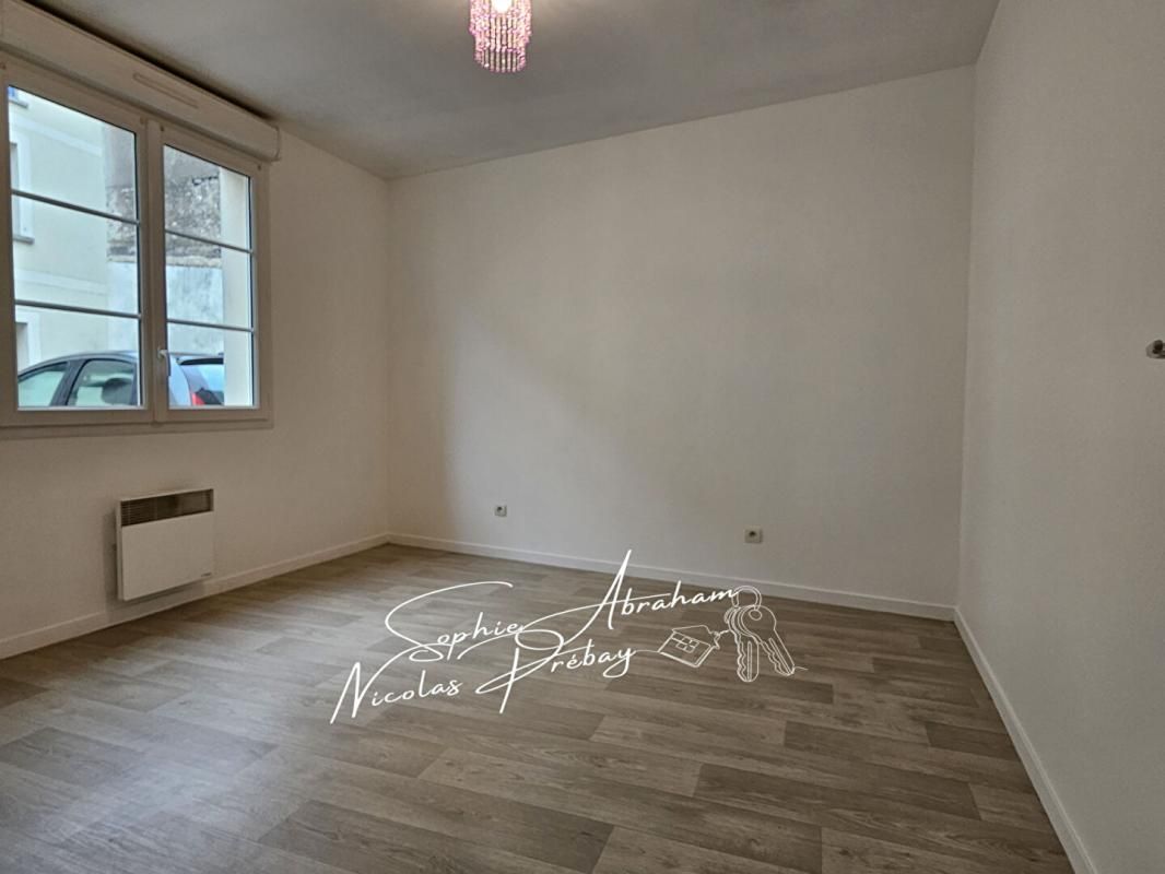 TOURY Appartement spacieux en centre ville de type F2 en centre ville 4