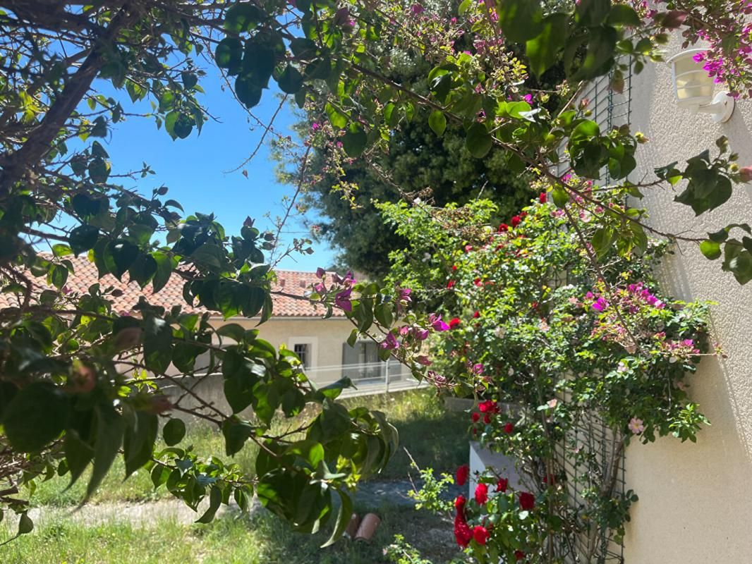 MARTIGUES Maison individuelle  -Martigues  Escaillon -T4 100 m2 + Terrain  400M2 +  Terrasse +garage 3