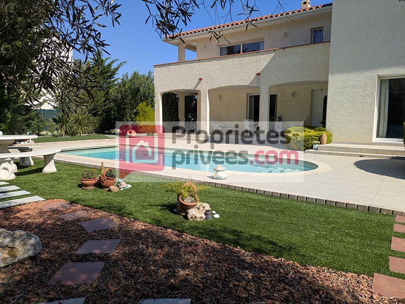 SAINTE-MARIE Villa avec piscine 4 chambres 200 m2 2