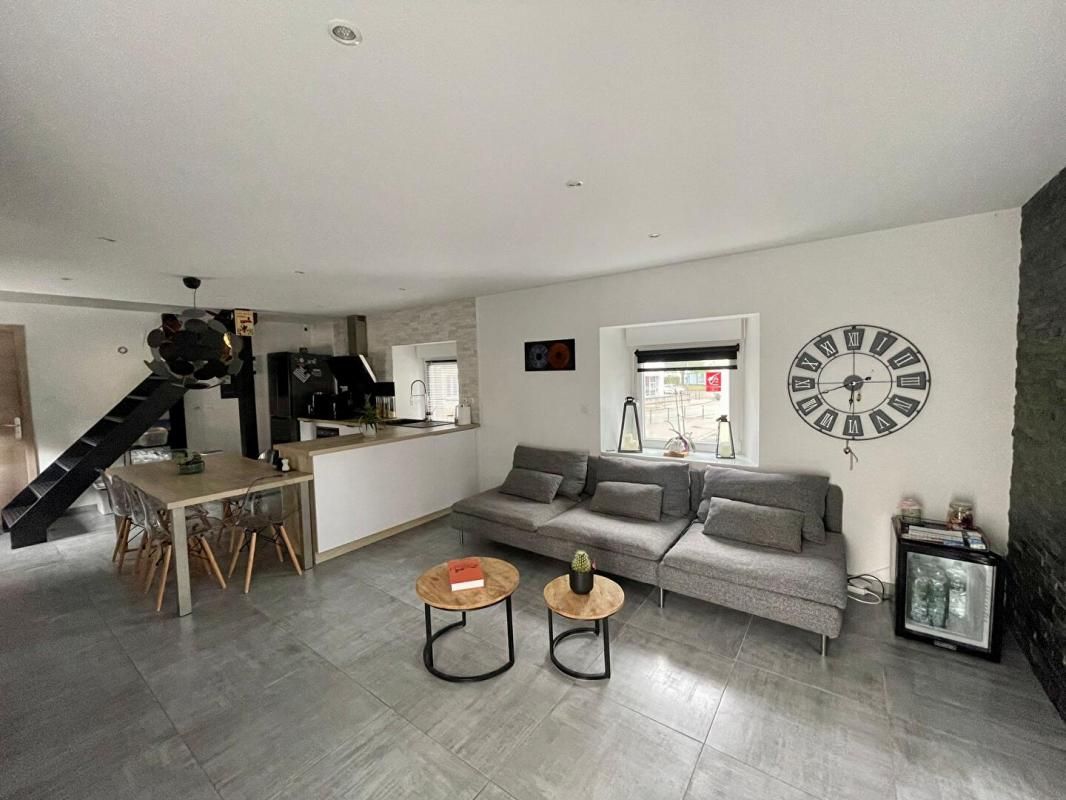 SELONCOURT Rare : duplex récent avec terrasse de 30 m² ! 2