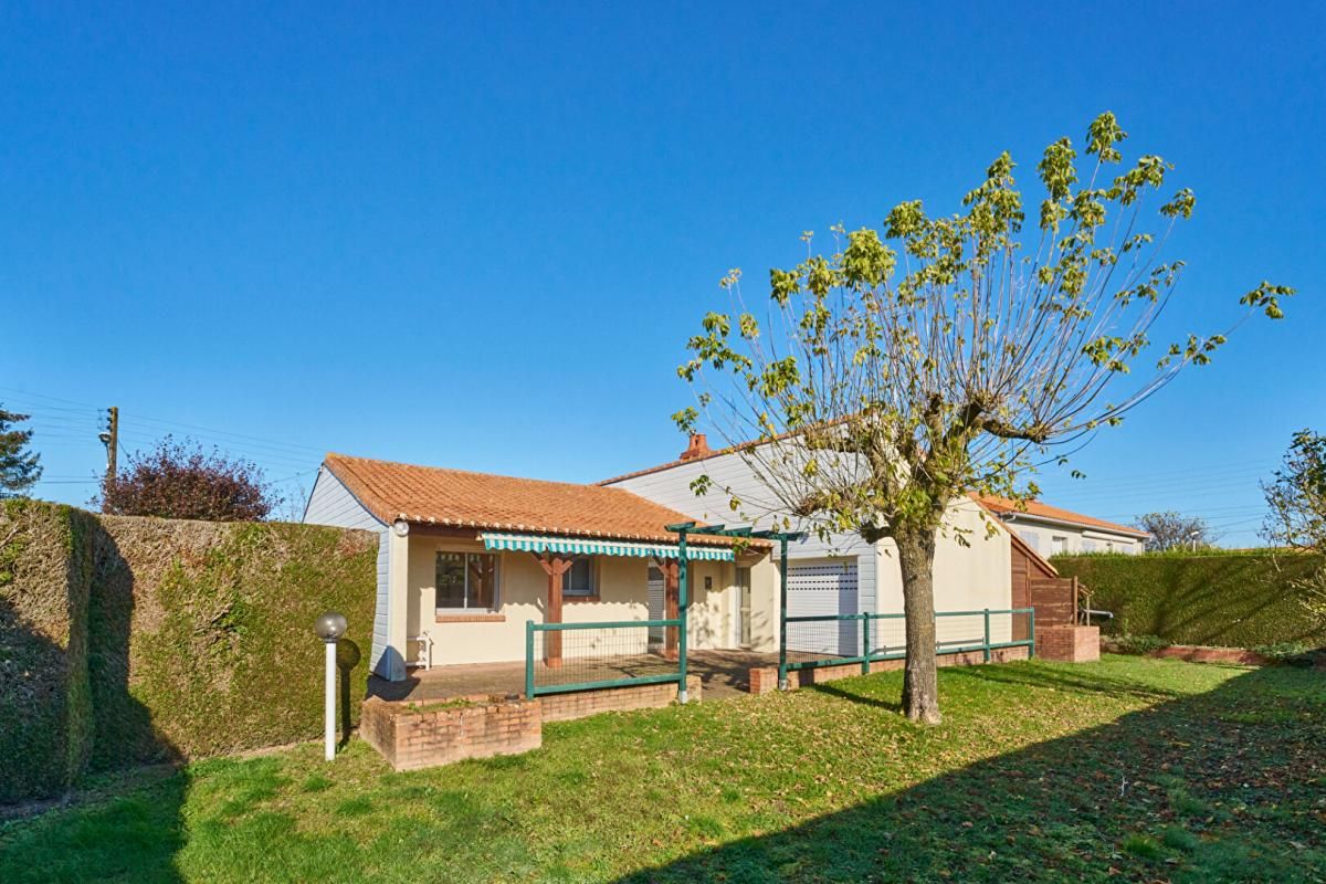 SAINT-LAURENT-SUR-SEVRE Maison Saint Laurent sur Sèvre 5 pièces 117 m2 2