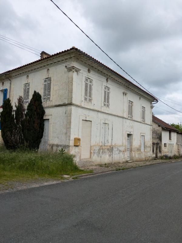 CERCOUX Maison de bourg, Cercoux 6 pièce(s) 160 m2 1