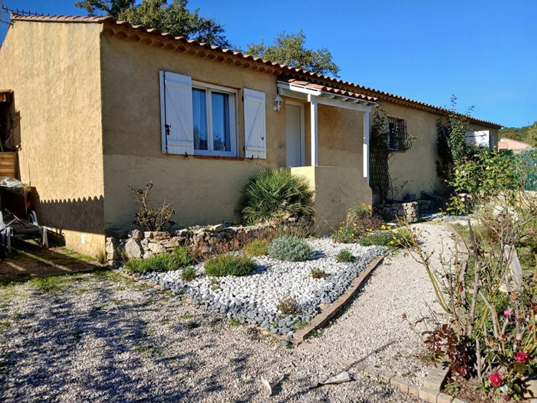 LA ROQUEBRUSSANNE Villa 6 pièces 159.37 m2 avec appartement T3 - La Roquebrussanne 3