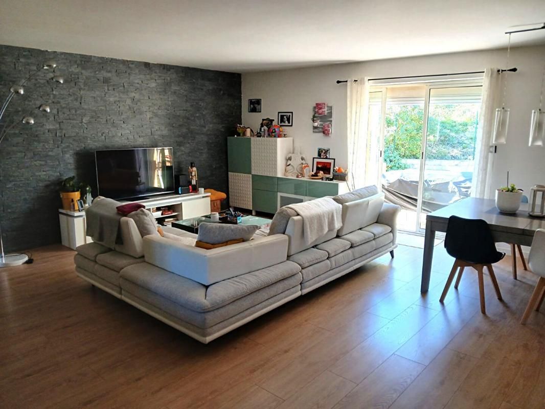 LA ROQUEBRUSSANNE Villa 6 pièces 159.37 m2 avec appartement T3 - La Roquebrussanne 4