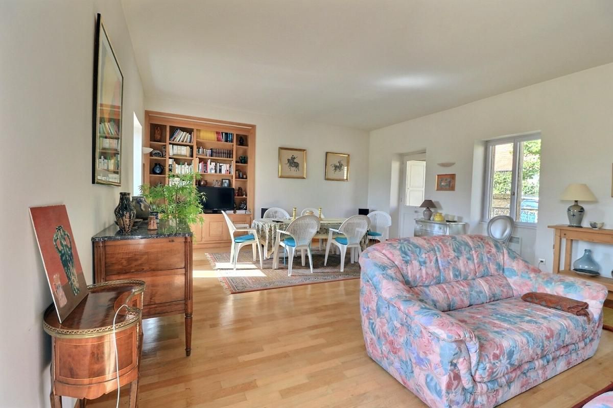 AZE Jolie maison vigneronne rénovée avec maison annexe 2