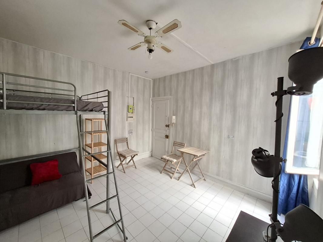 PARIS-14E-ARRONDISSEMENT Studio de 17,3 m2 métro Plaisance Paris 14e 1