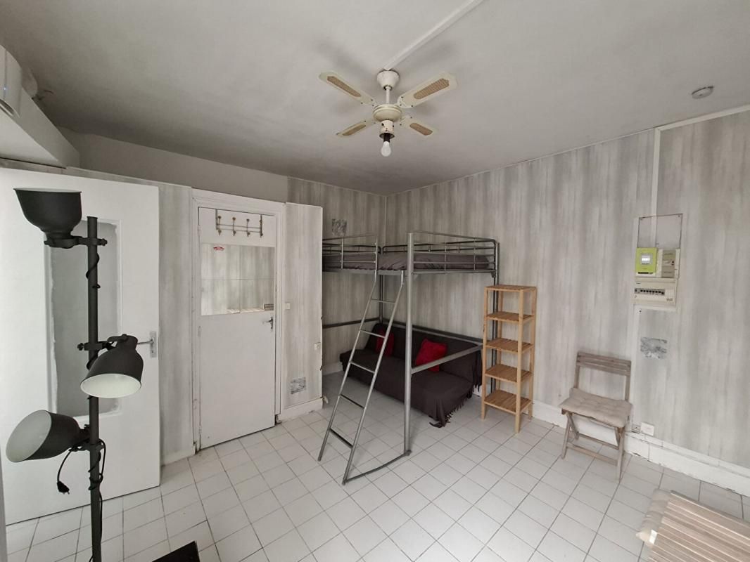 PARIS-14E-ARRONDISSEMENT Studio de 17,3 m2 métro Plaisance Paris 14e 3