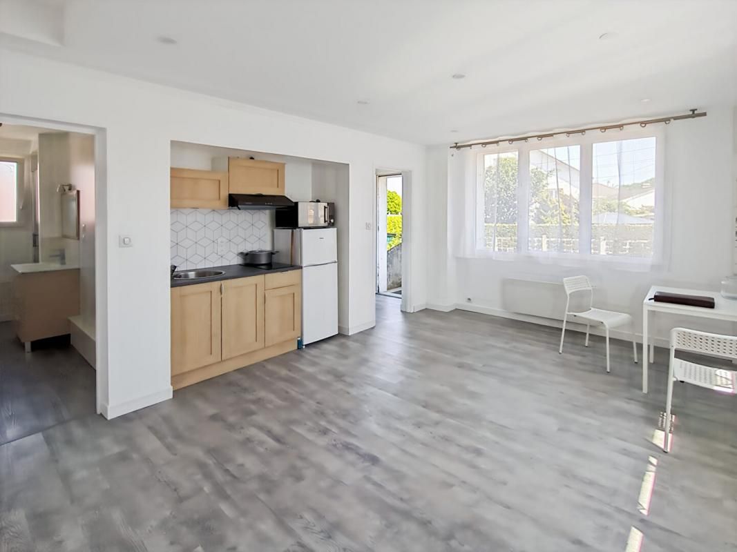 MENUCOURT Location Meublée : Appartement 2 Pièces avec Jardin 2