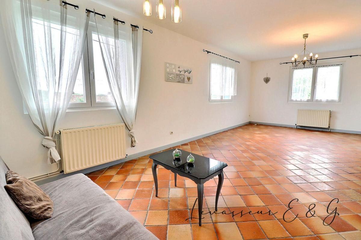 MOUY MOUY 60250 - Pavillon 4 chambres possible 5 sur sous sol total - 870m² 2