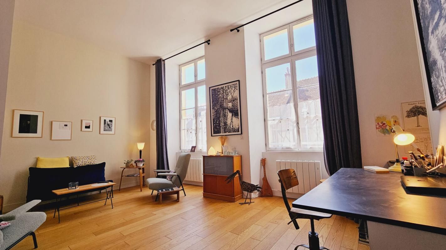 BOURGES BOURGES CENTRE APPARTEMENT 71.2M² GARAGE ASCENSEUR 2