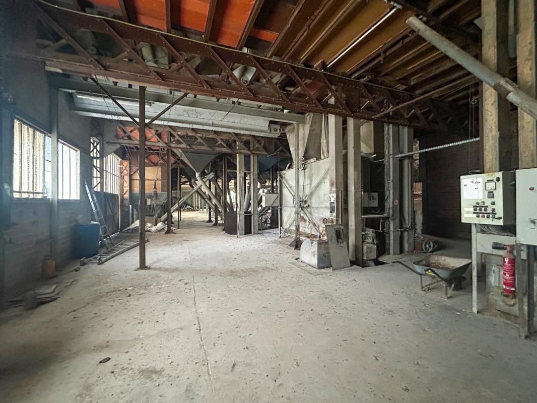 CHATRES-SUR-CHER Entrepôt Châtres Sur Cher 1080 m2 3