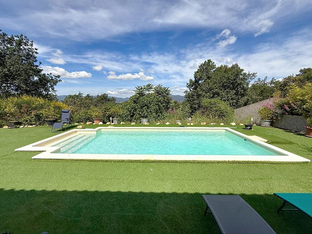 ROCBARON Rocbaron! Propriété de 178m2 sur terrain de 2289 m2 1
