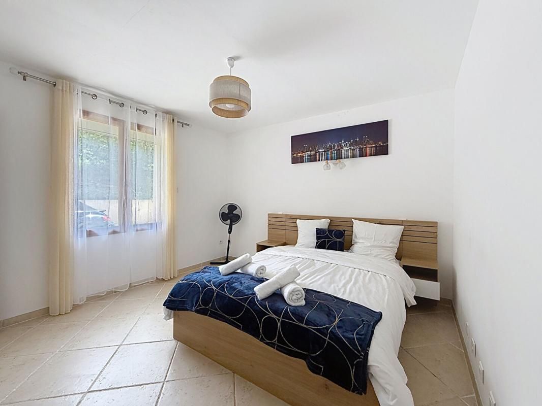 ROCBARON Rocbaron! Propriété de 178m2 sur terrain de 2289 m2 4
