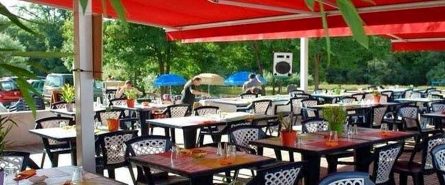 DOLE 39100 DOLE - Restaurant Saisonnier - Brasserie Dole Terrasse 80 places 3