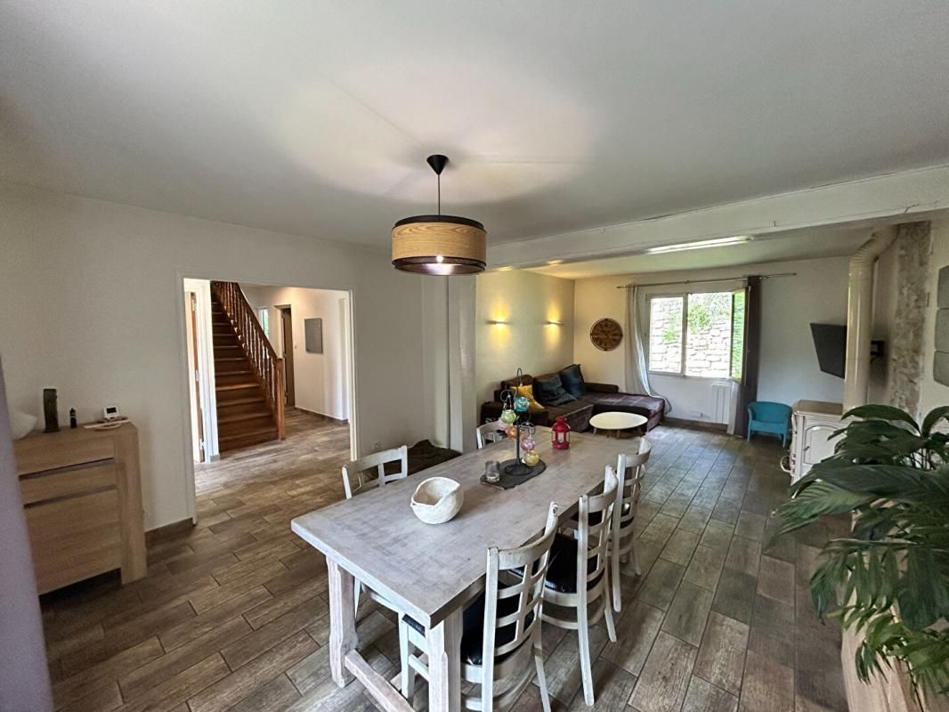CHARS PAVILLON IDEAL POUR UNE GRANDE FAMILLE ! 3