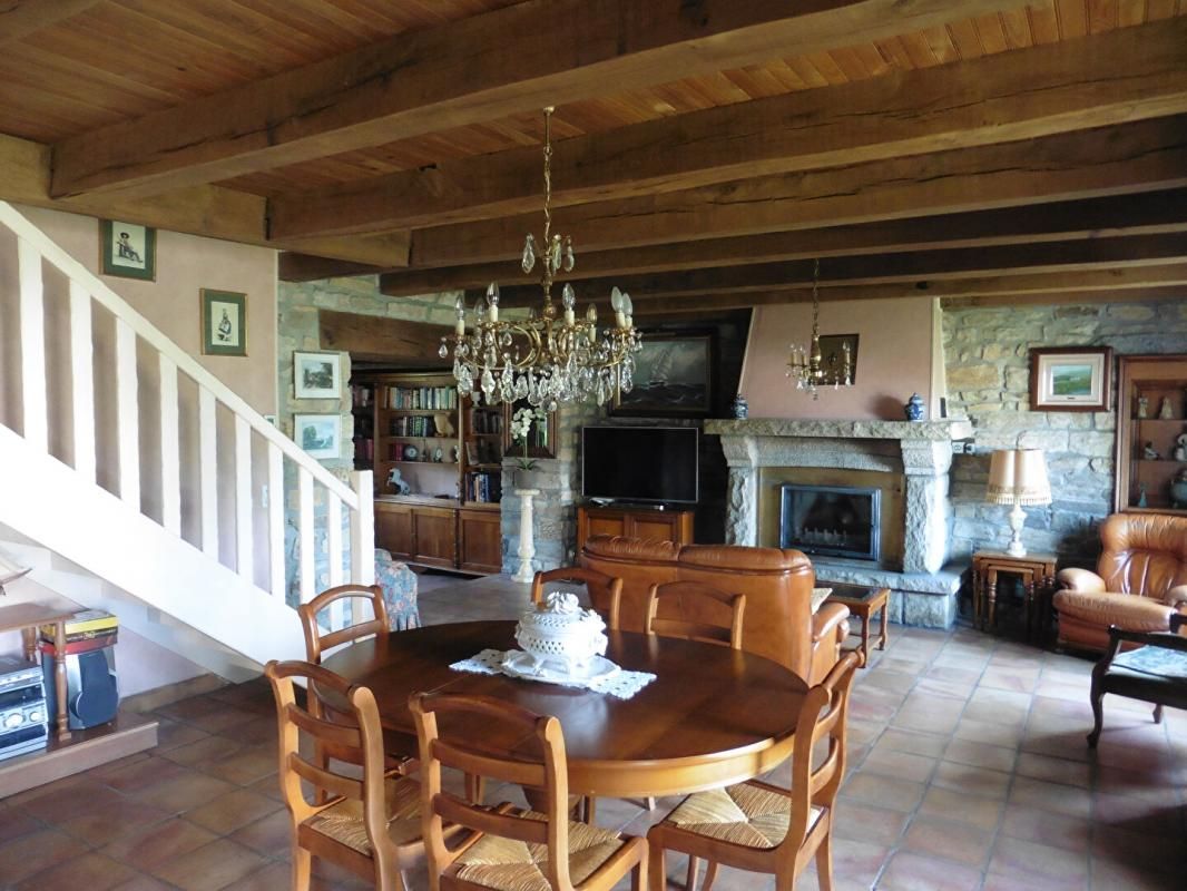LOCUNOLE Maison Locunolé 6 pièce(s) 157 m2 habitables 3
