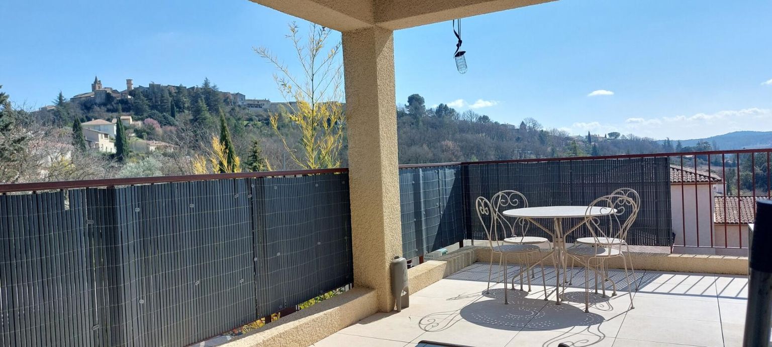 PIERREVERT EXCLUSIVITE ,PIERREVERT, BEL APPARTEMENT T4 RECENT de 86 m² avec grande TERRASSE et parkings privés 1