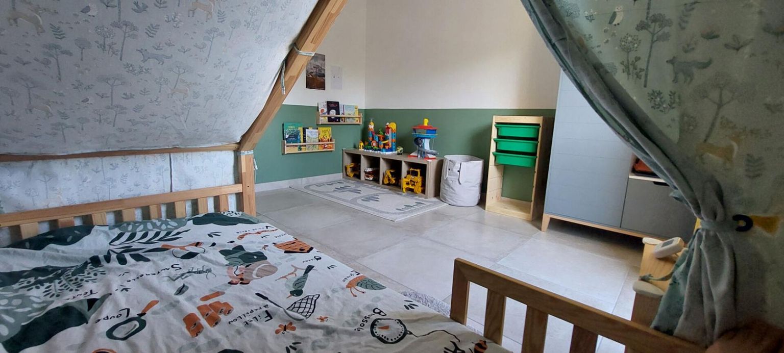 PIERREVERT EXCLUSIVITE ,PIERREVERT, BEL APPARTEMENT T4 RECENT de 86 m² avec grande TERRASSE et parkings privés 4