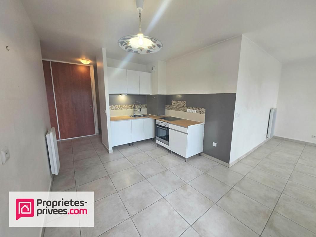 NOISY-LE-GRAND Appartement 2 pièce(s) Noisy Le Grand (93160) 3