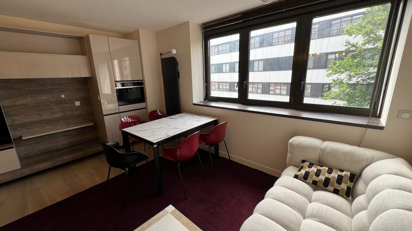 PARIS-14E-ARRONDISSEMENT Très beau 3 pièces entièrement rénové, meublé et équipé Paris 75014 4