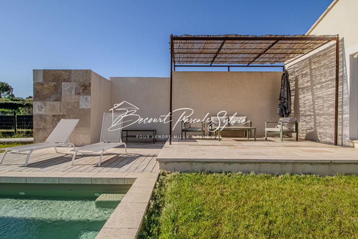 SAINT-SATURNIN-LES-APT Maison 2024 - 180 m2 Saint Saturnin Les Apt 7 pièce(s)  avec Piscine 4
