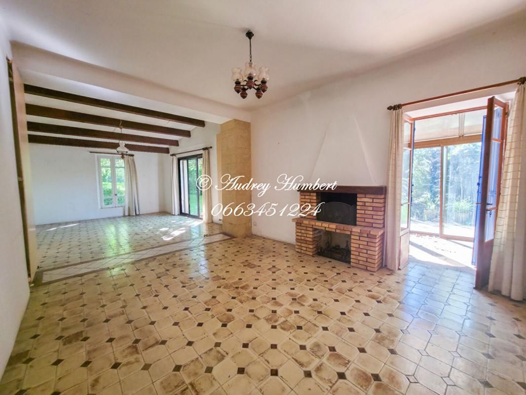 FORCALQUIER EXCLUSIVITE FORCALQUIER, BELLE MAISON EN PIERRES DE 190 M² et son parc de 2300 M² 2