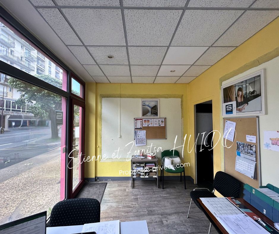 36000 CHATEAUROUX - LOCATION LOCAL COMMERCIAL 33 M²