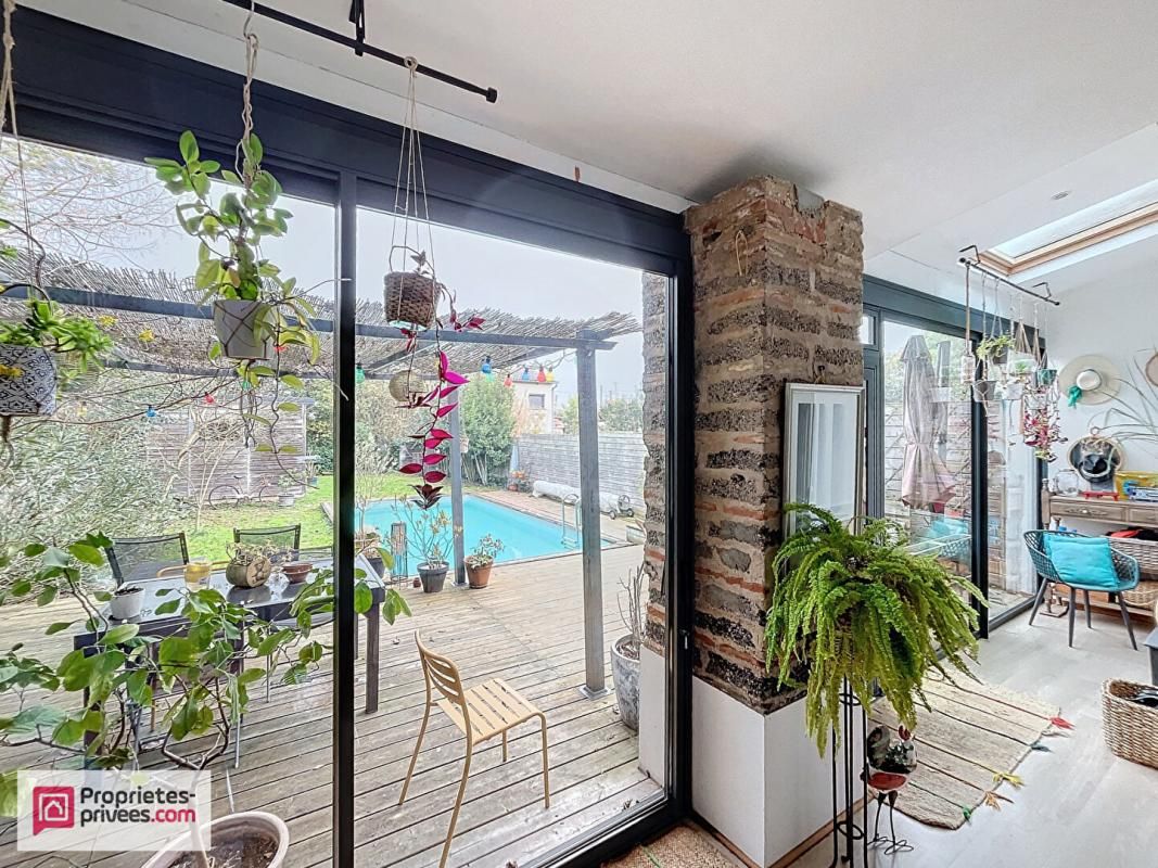 SAINT-SULPICE-LA-POINTE Maison familiale 5 pièces 202m2 1