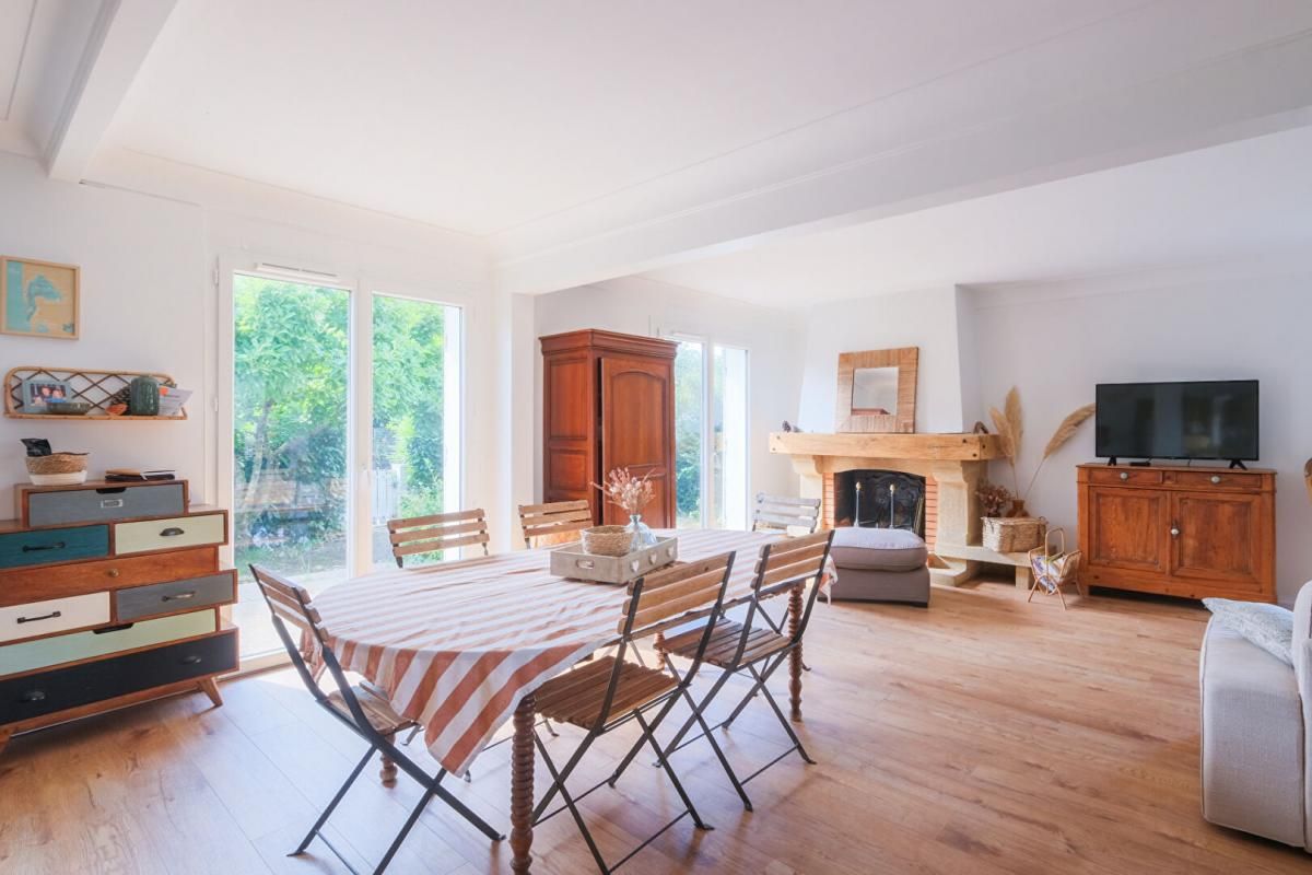 MERIGNAC Merignac  Maison Familiale avec 4 chambres, jardin arboré, piscine chauffée et garage 3