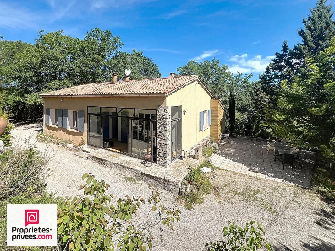RIANS VILLA T5 traditionnelle avec piscine et cabanon sur 3395 m² 2