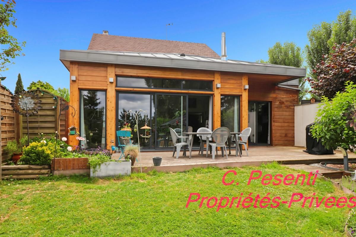 Maison Saint Thibault Des Vignes 8 pièce(s) 197 m2