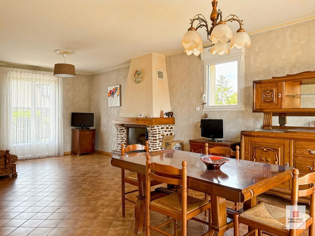 DAUMERAY Maison sur sous-sol - Daumeray 5 pièce(s) -104 m2 3