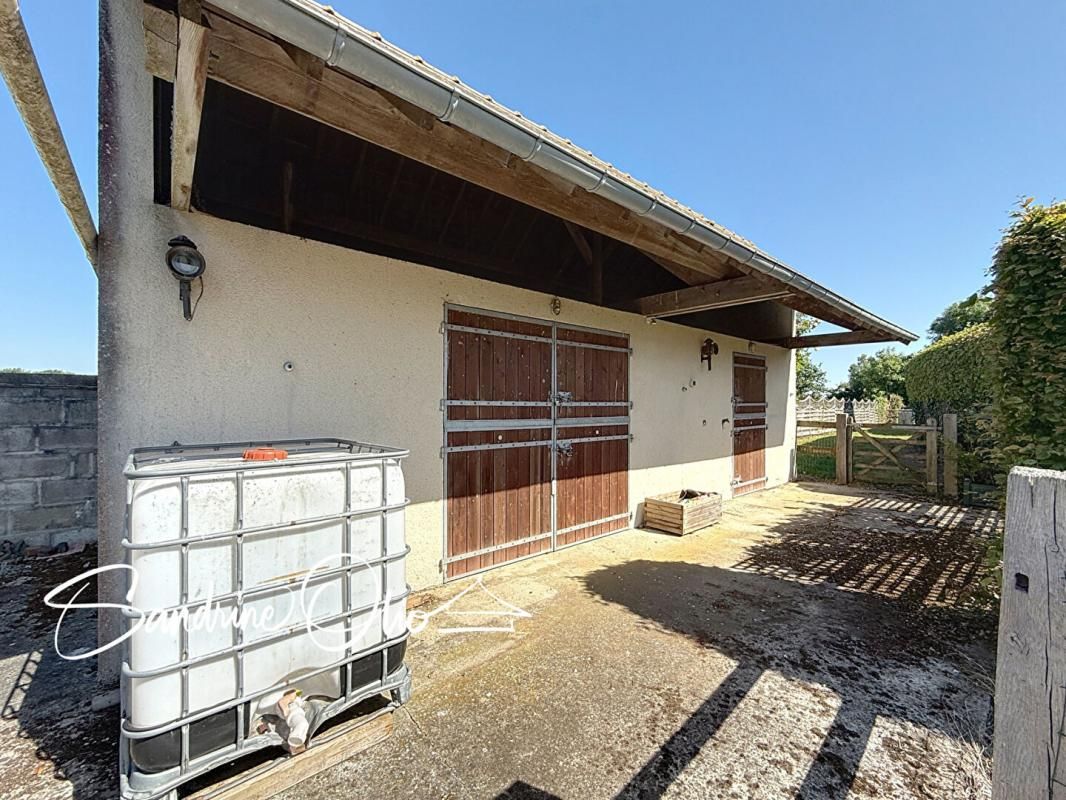 BAVENT Maison familiale 200 m² habitables et son écurie 3
