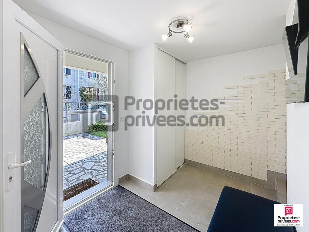 GRETZ-ARMAINVILLIERS Maison 6 pièces 185 m2 + appartement T2 4