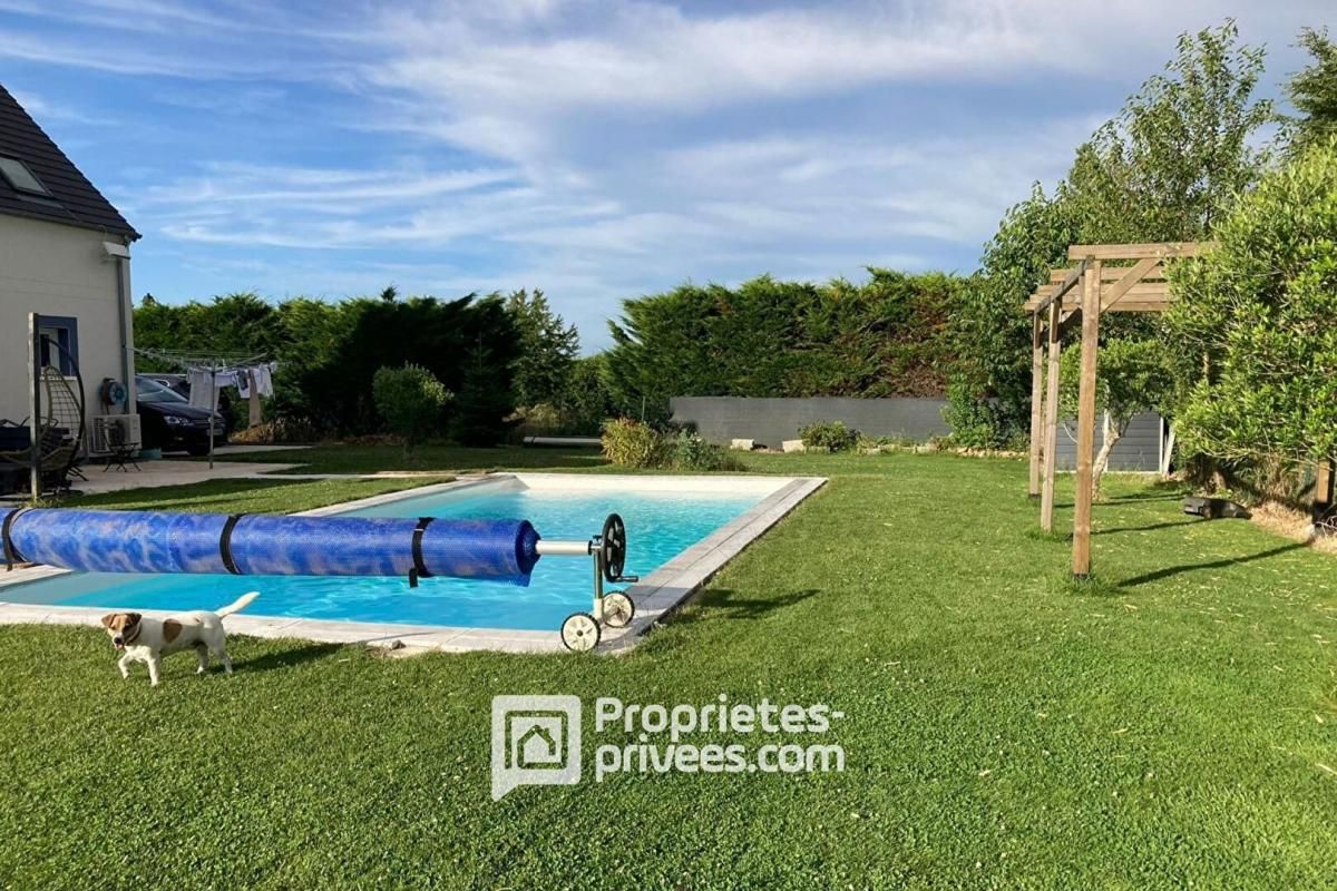 SAINT-MAURICE-MONTCOURONNE MAISON CONTEMPORAINE ET FAMILIALE AVEC GRAND JARDIN ET PISCINE 2