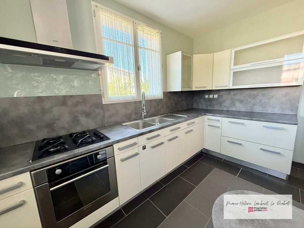 LE HAVRE À VENDRE LE HAVRE 76620 - Secteur Rue Estiennes d'Orves - Maison 7 pièce(s) 165 m2 - SOUS-SOL - JARDIN 3