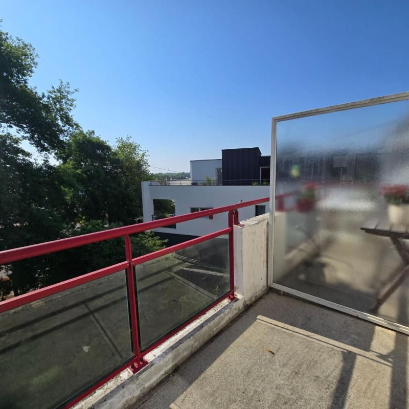NANTES NANTES / PERRAY: Charmant 2 pièces rénové au calme en fond d'impasse 4