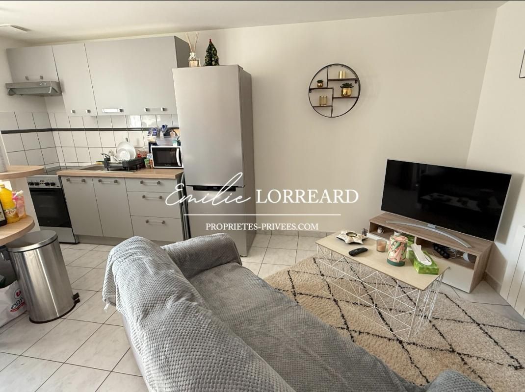 LA BAZOGE Immeuble composé de 2 logements : type T2 et T3 2