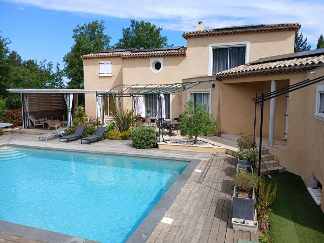 BRAS Demeure de prestige de 350 m2 sur 5068m² de terrain - Bras 2