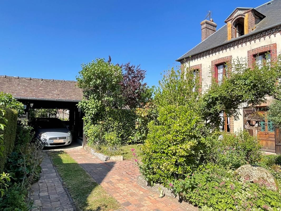 CRULAI Maison familiale en coeur de bourg à 8kms de L' Aigle gare SNCF 2