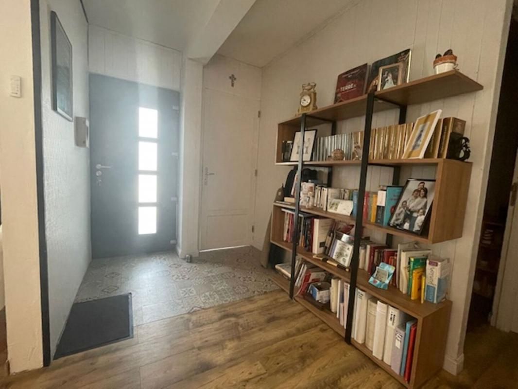 SAINT-NAZAIRE Sautron - Maison 5 chambres -1 bureau - 3 salles d'eau - Jardin - 2