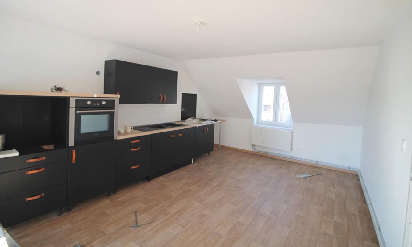 MONTIGNY-EN-GOHELLE Immeuble Montigny En Gohelle 10 pièce(s) 240 m2 1