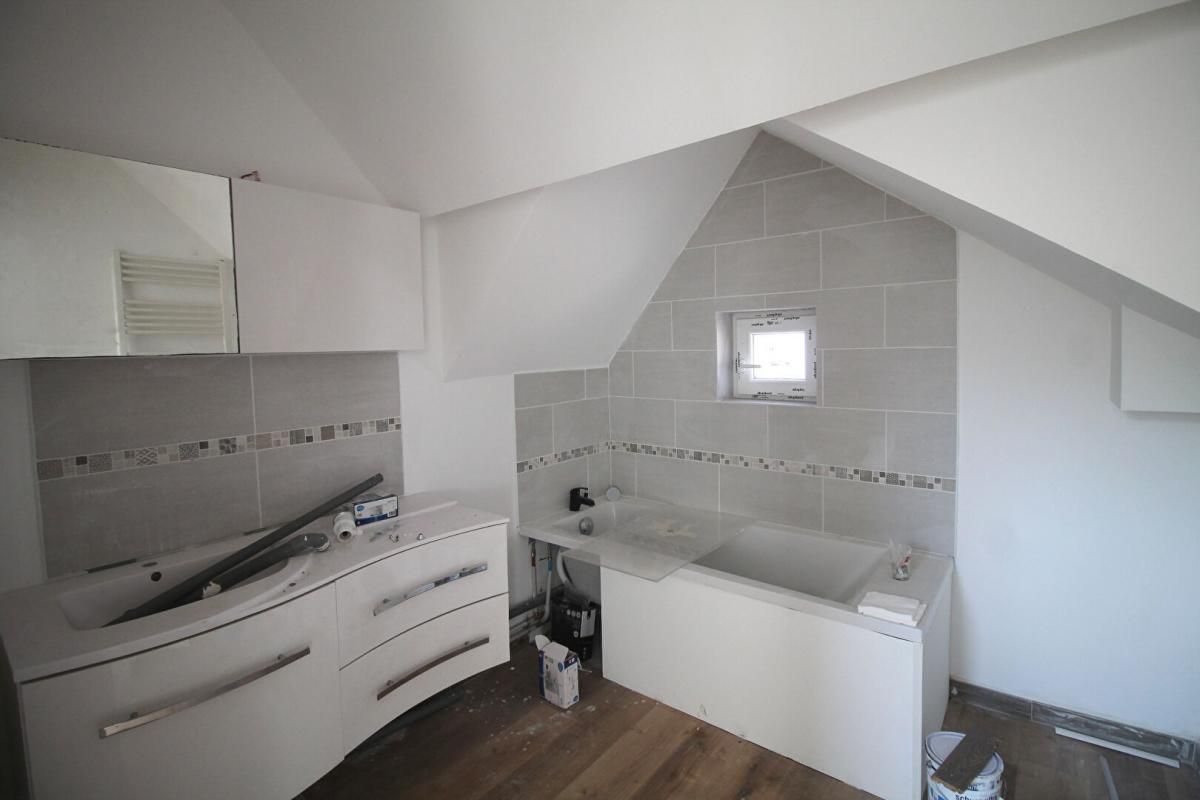 MONTIGNY-EN-GOHELLE Immeuble Montigny En Gohelle 10 pièce(s) 240 m2 2