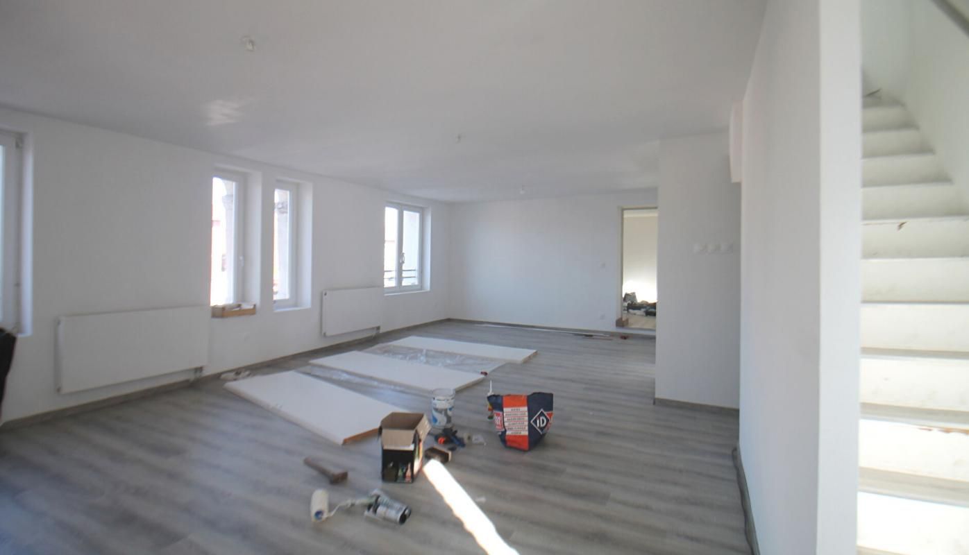 MONTIGNY-EN-GOHELLE Immeuble Montigny En Gohelle 10 pièce(s) 240 m2 4