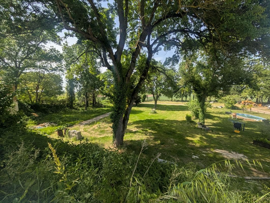 VERNOU-SUR-BRENNE A vendre Maison Vernou Sur Brenne 37210 8 pièces - 480 m2 3