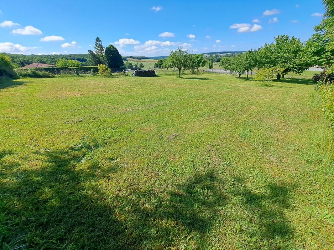 LA COURONNE Terrain constructible avec CU de 1500m2 1