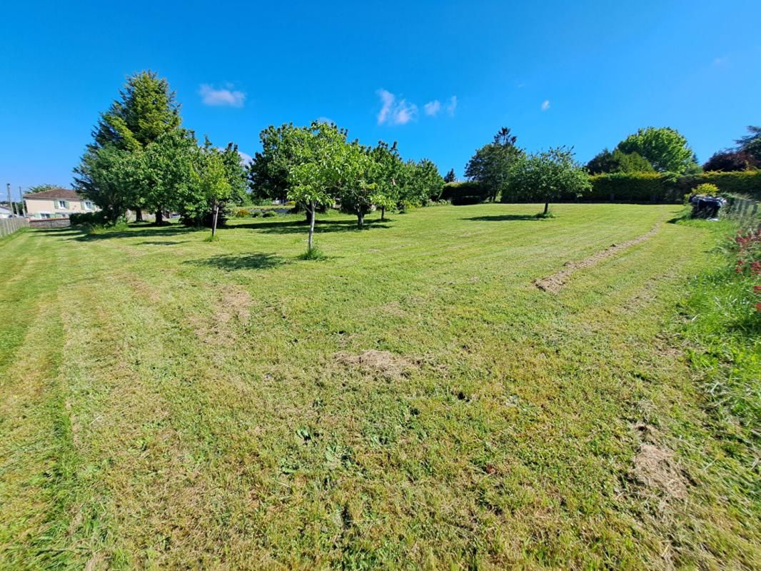 LA COURONNE Terrain constructible avec CU de 1500m2 4