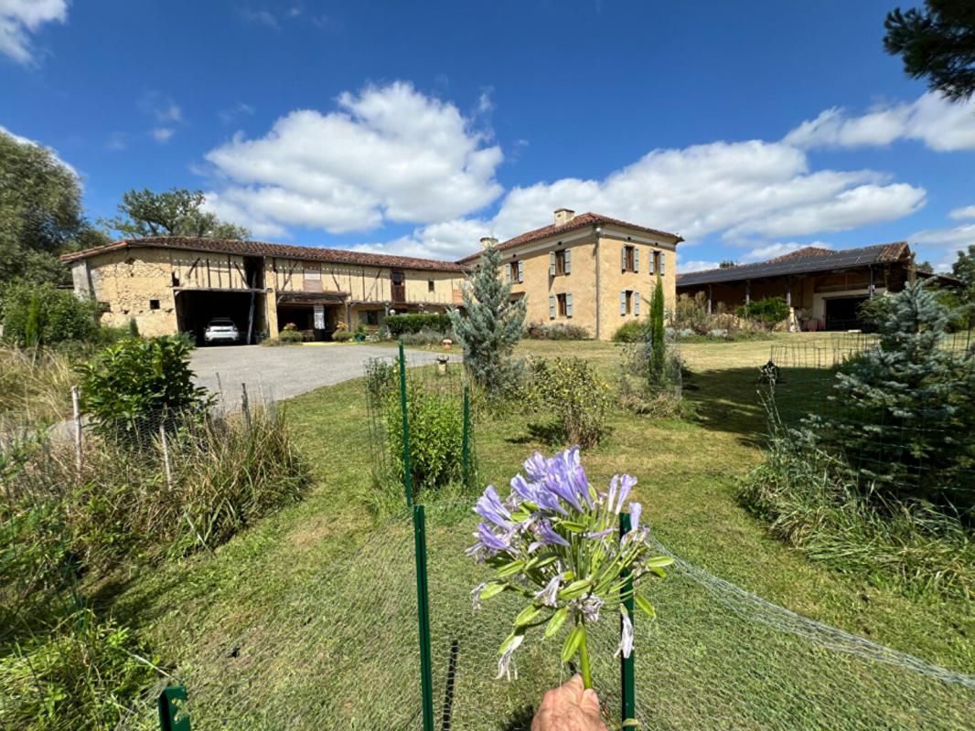 MONCORNEIL-GRAZAN Corps de ferme isolée cadre bucolique 1,3ha 3