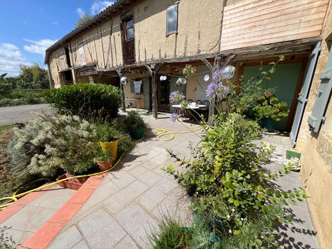 MONCORNEIL-GRAZAN Corps de ferme isolée cadre bucolique 1,3ha 4