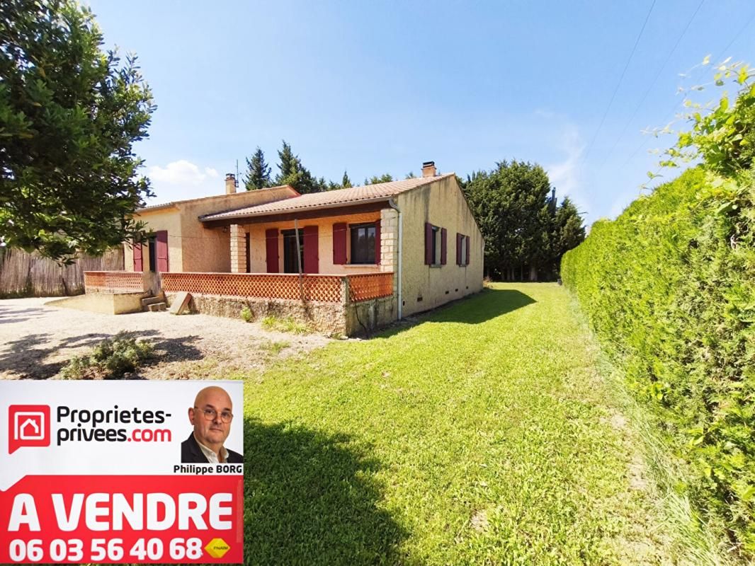 Villa de plain-pied avec vue dégagée sur 16800 m2 environ de terrain